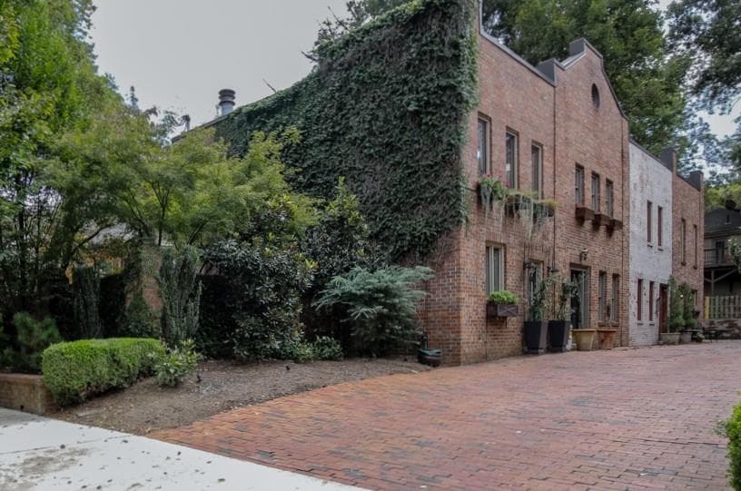 2 bedroom, 1,080 sq ft townhouse sold at 383 6th Street 4, Atlanta, GA 30308
