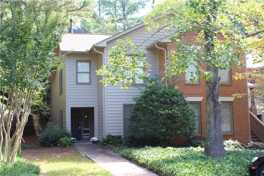 3 bedroom, 1,650 sq ft condominium sold at 101 Garden Court 101, Atlanta, GA 30328