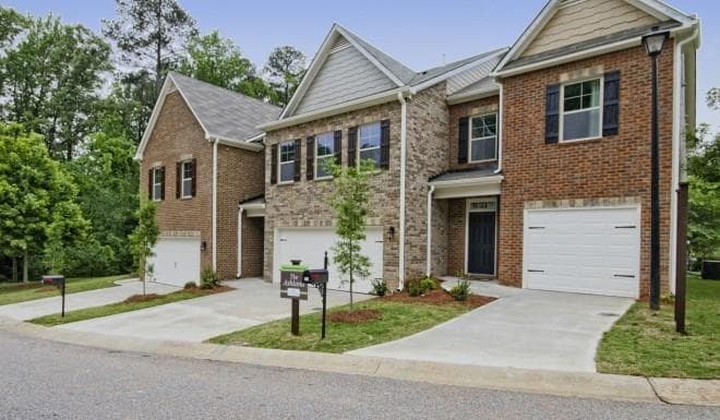 3 bedroom, 1,613 sq ft townhouse sold at 2318 Capella Circle, Atlanta, GA 30331
