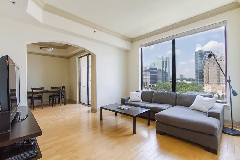 1 bedroom, 972 sq ft condominium sold at 3445 Stratford Road 1009, Atlanta, GA 30326
