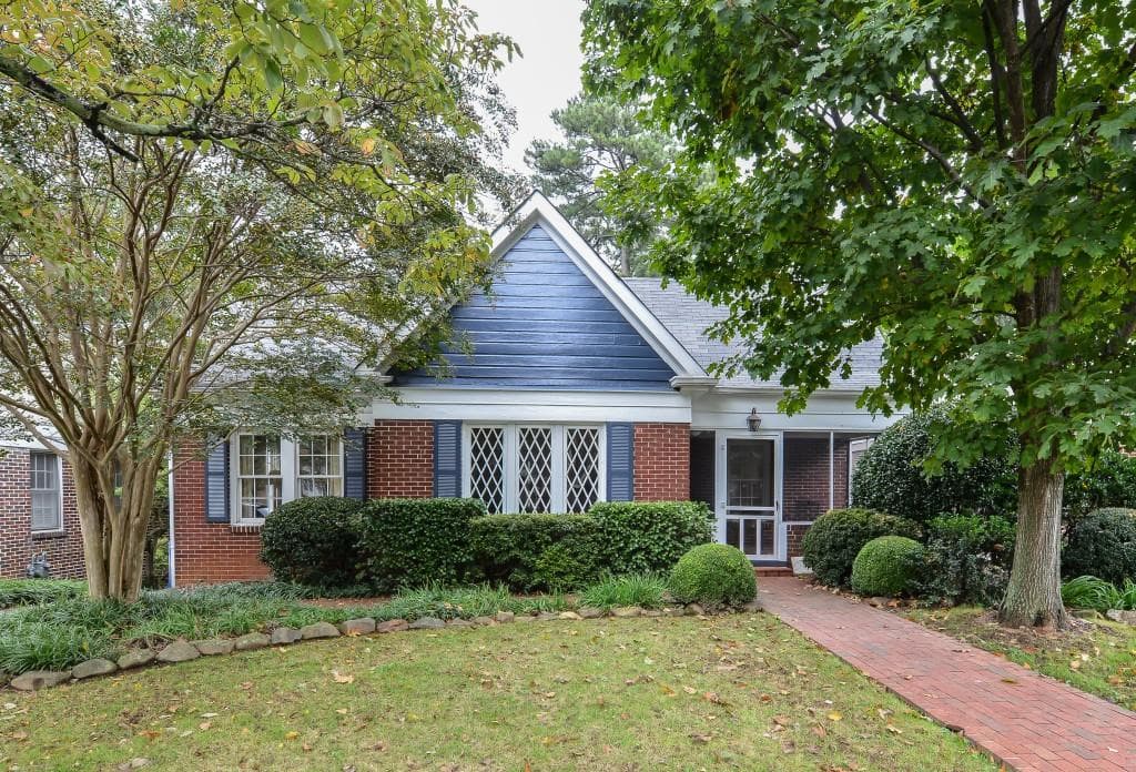 3 bedroom, 1,446 sq ft single family residence sold at 674 Yorkshire Road, Atlanta, GA 30306