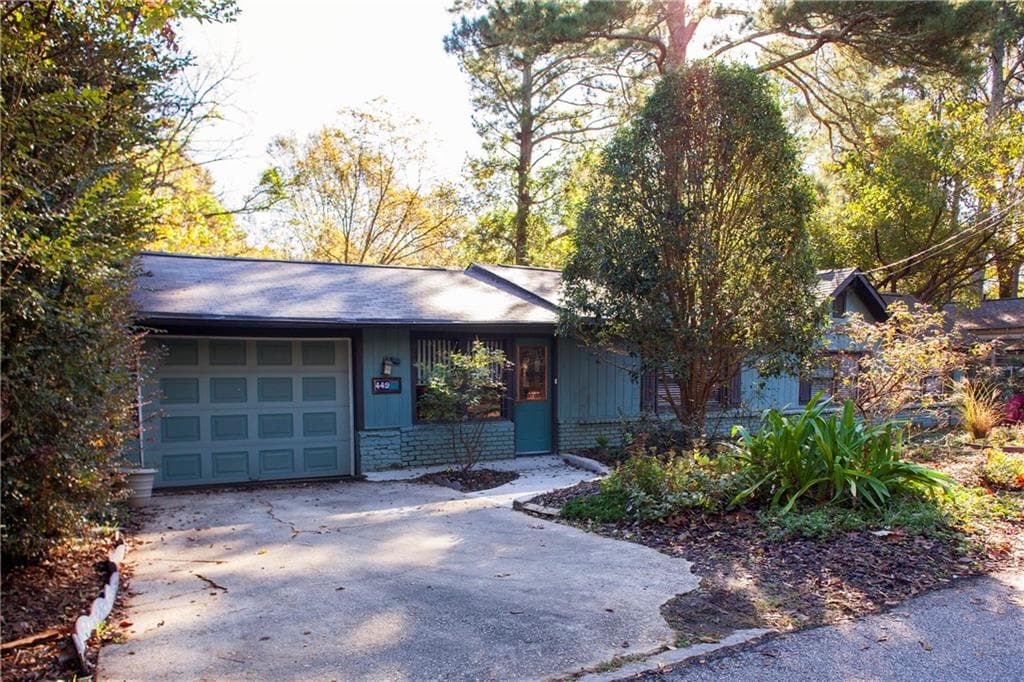 2 bedroom, 1,367 sq ft single family residence sold at 449 Magnolia Drive, Pine Lake, GA 30072