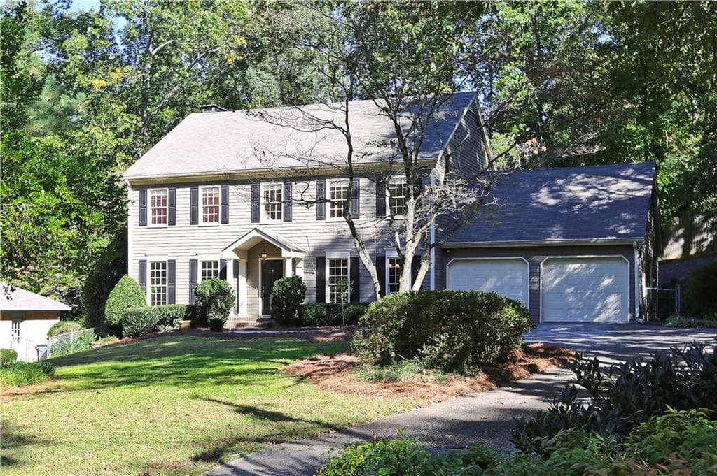 4 bedroom, 3,100 sq ft single family residence sold at 3758 Woodsong Court, Dunwoody, GA 30338