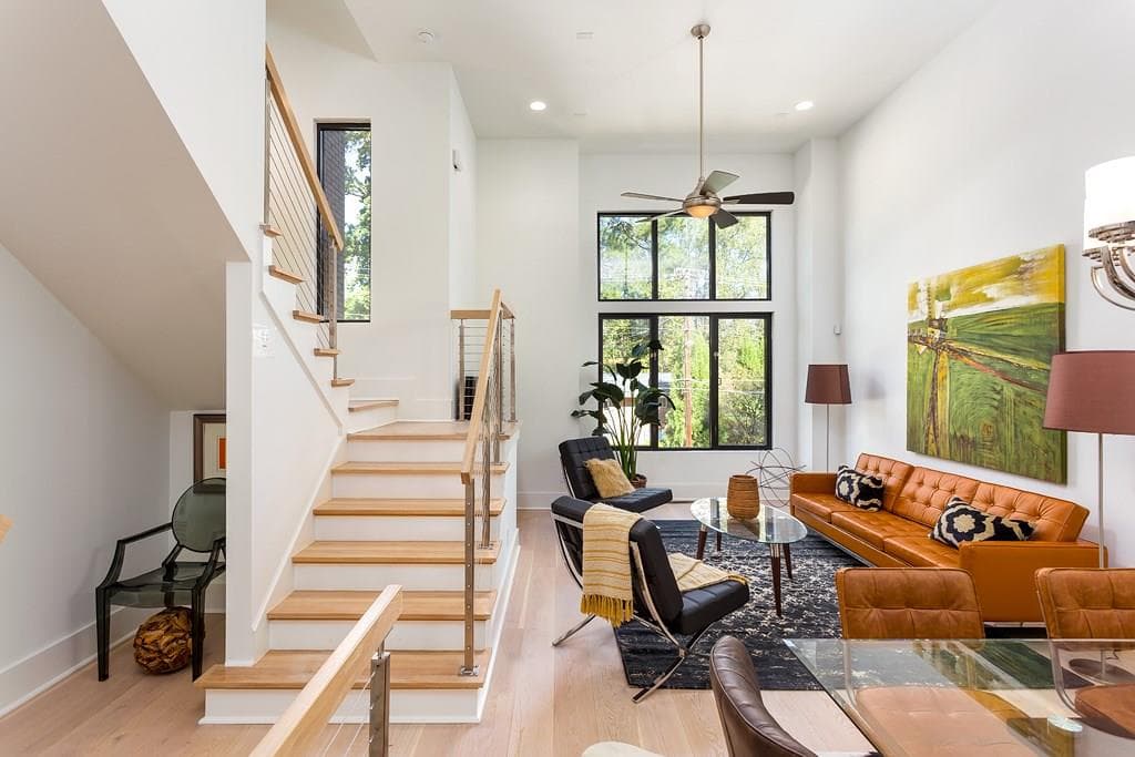 4 bedroom townhouse sold at 728 Oakview Road 15, Decatur, GA 30030