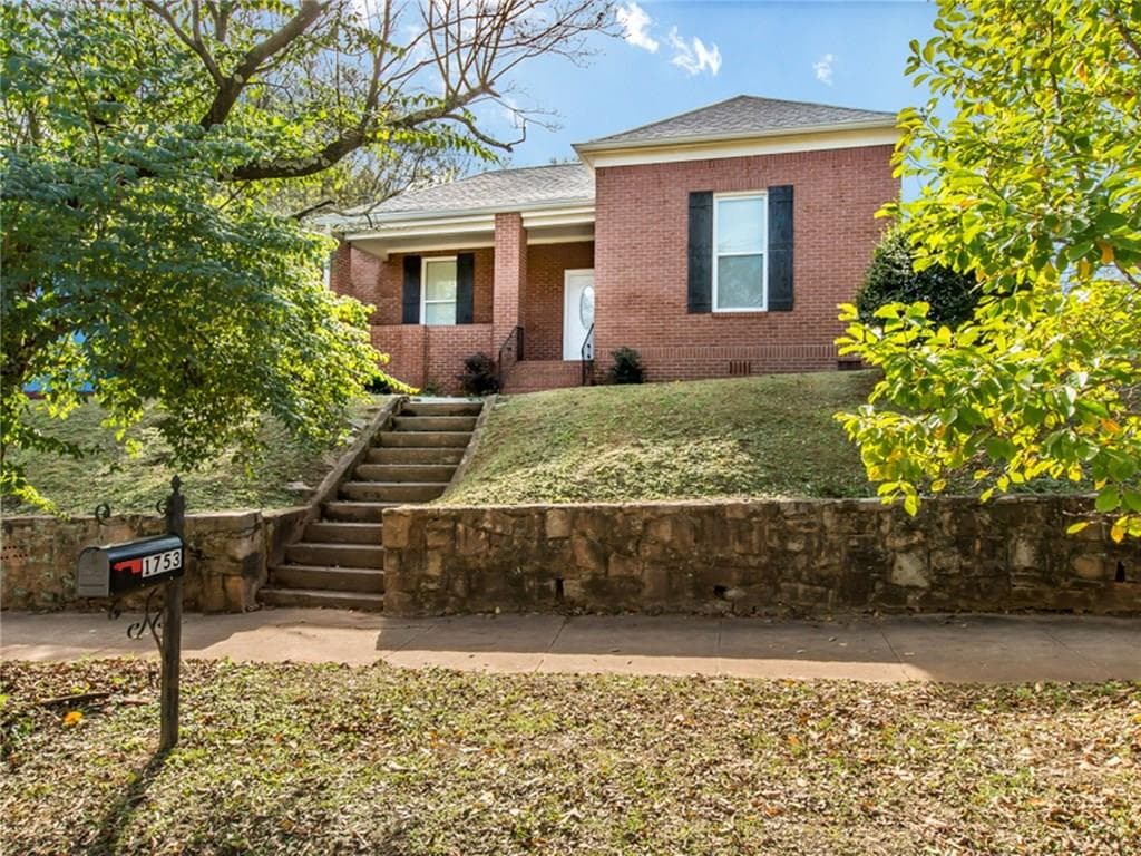 3 bedroom, 1,607 sq ft single family residence sold at 1753 Hosea L Williams Drive, Atlanta, GA 30317