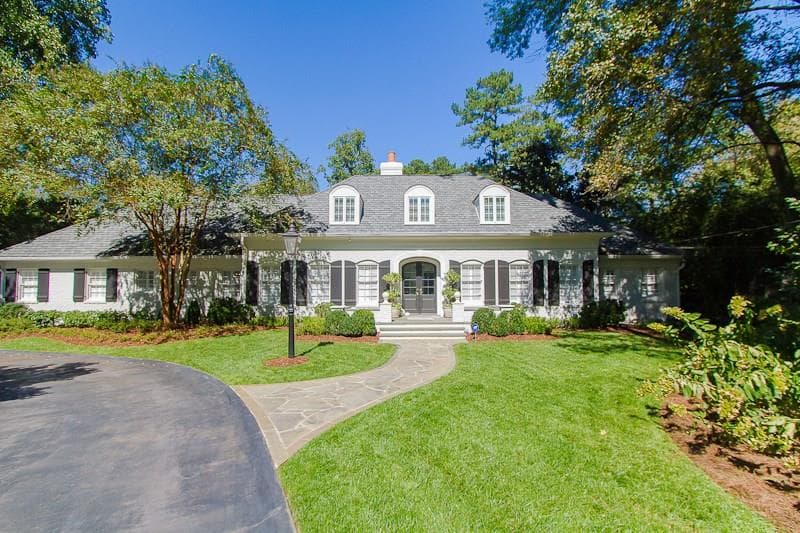 4 bedroom, 4,642 sq ft single family residence sold at 541 King Road, Atlanta, GA 30342