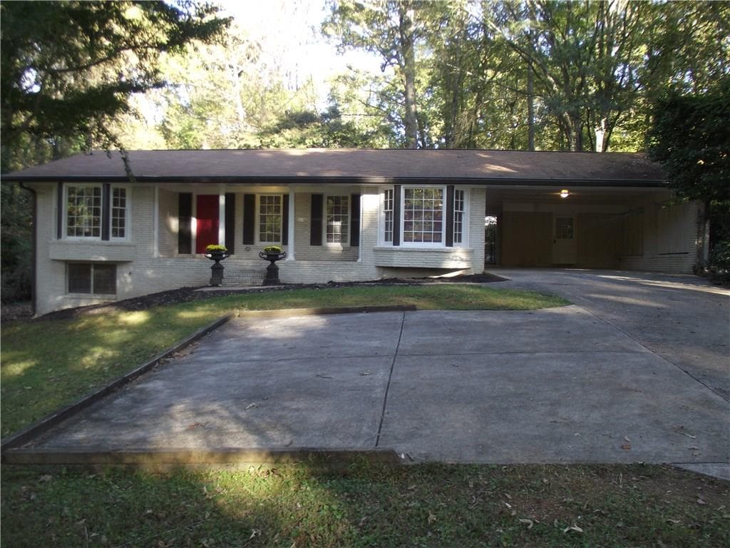 3 bedroom, 1,706 sq ft single family residence sold at 5001 Brookwood Drive, Mableton, GA 30126