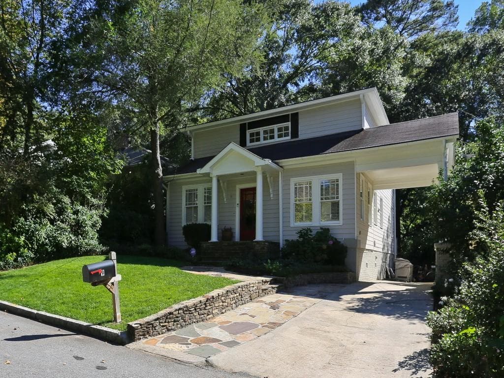 3 bedroom, 2,364 sq ft single family residence sold at 9 Roanoke Avenue, Atlanta, GA 30305