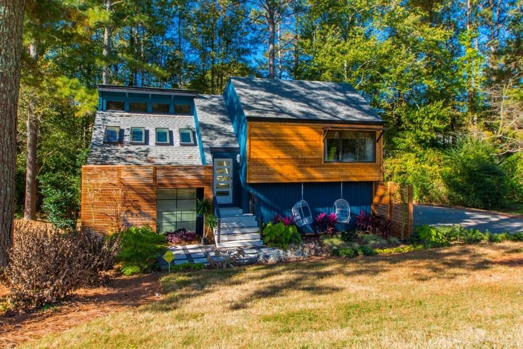 3 bedroom, 1,628 sq ft single family residence sold at 3000 Alberta Drive, Marietta, GA 30062