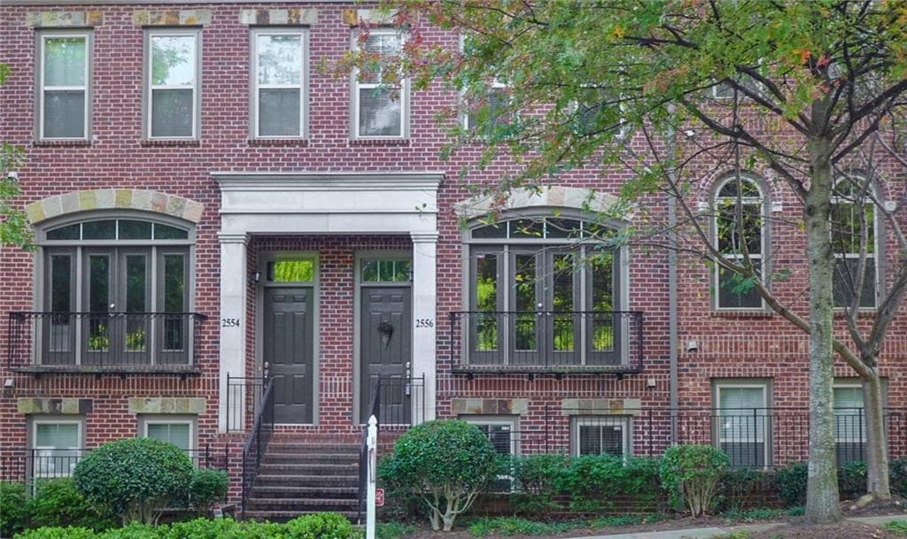 3 bedroom, 2,099 sq ft townhouse sold at 2556 Cresent Park 639, Atlanta, GA 30339