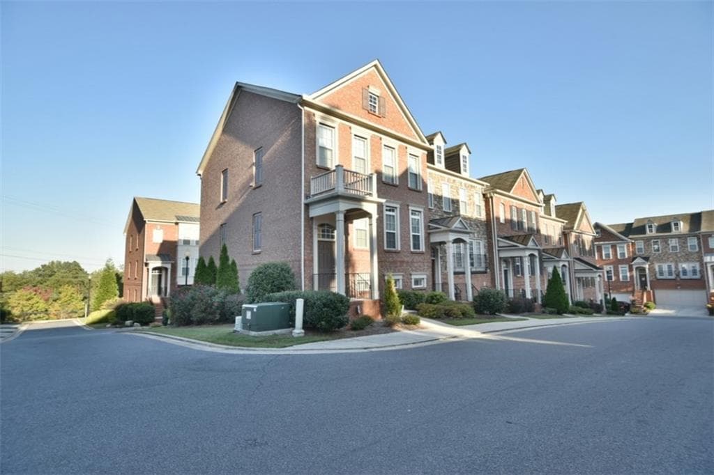 3 bedroom, 2,328 sq ft townhouse sold at 3430 Triview Square 15, Atlanta, GA 30339