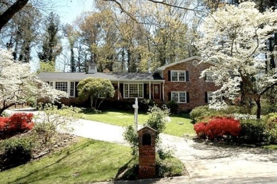 4 bedroom, 3,322 sq ft single family residence sold at 2651 Overlook Drive, Atlanta, GA 30345