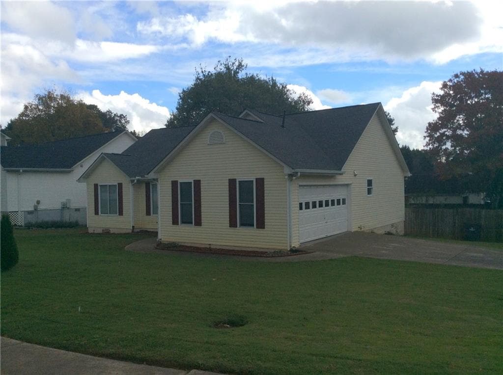 3 bedroom, 1,406 sq ft single family residence sold at 569 Fernstone Trail, Lawrenceville, GA 30046