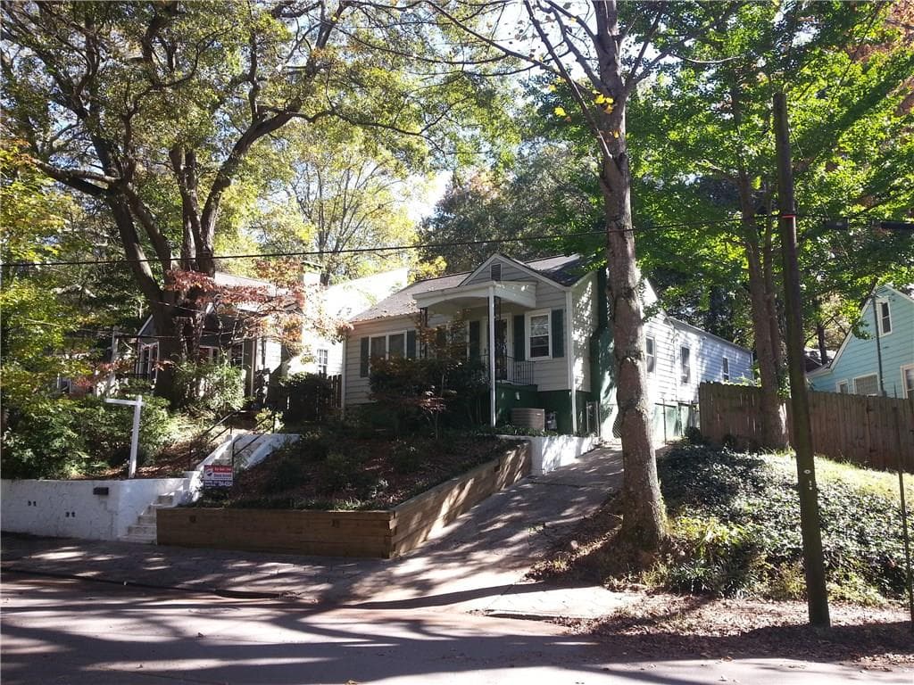 3 bedroom, 1,918 sq ft single family residence sold at 949 Delaware Avenue, Atlanta, GA 30316