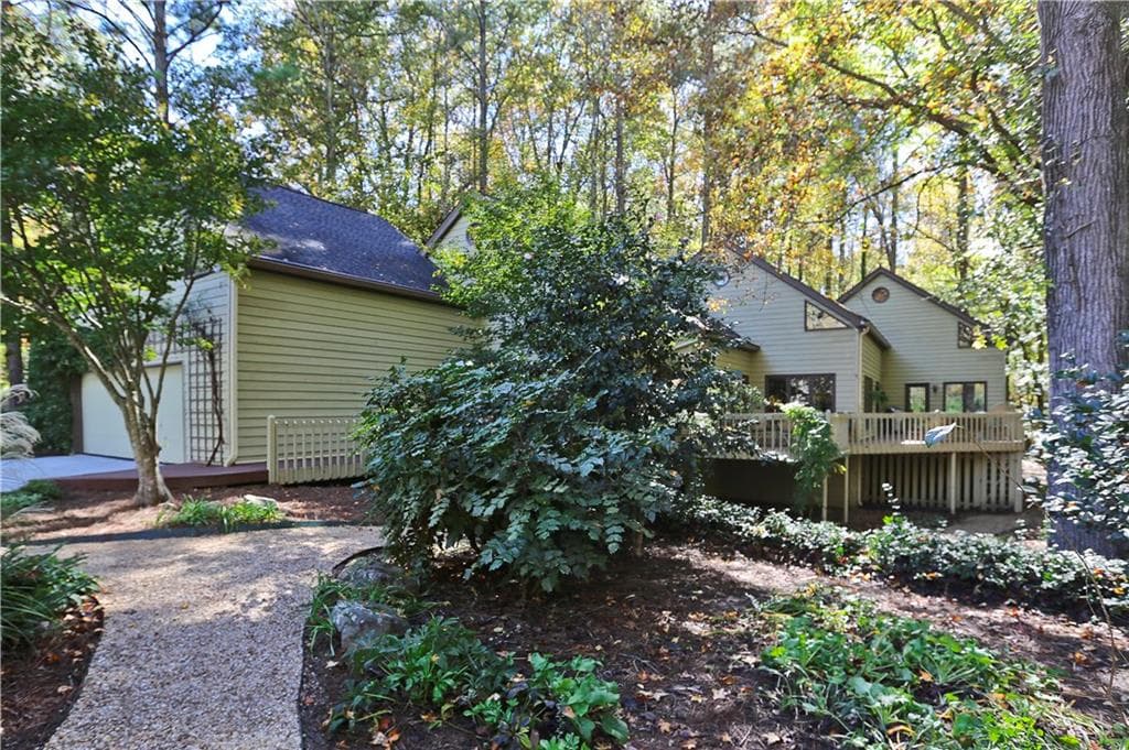 5459 Bunky Way, Dunwoody, GA 30338 — most recent listing photo