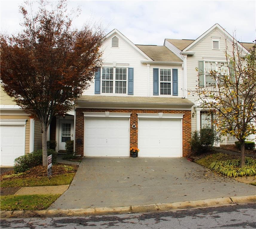 3 bedroom, 1,554 sq ft townhouse sold at 127 Regent Place, Woodstock, GA 30188