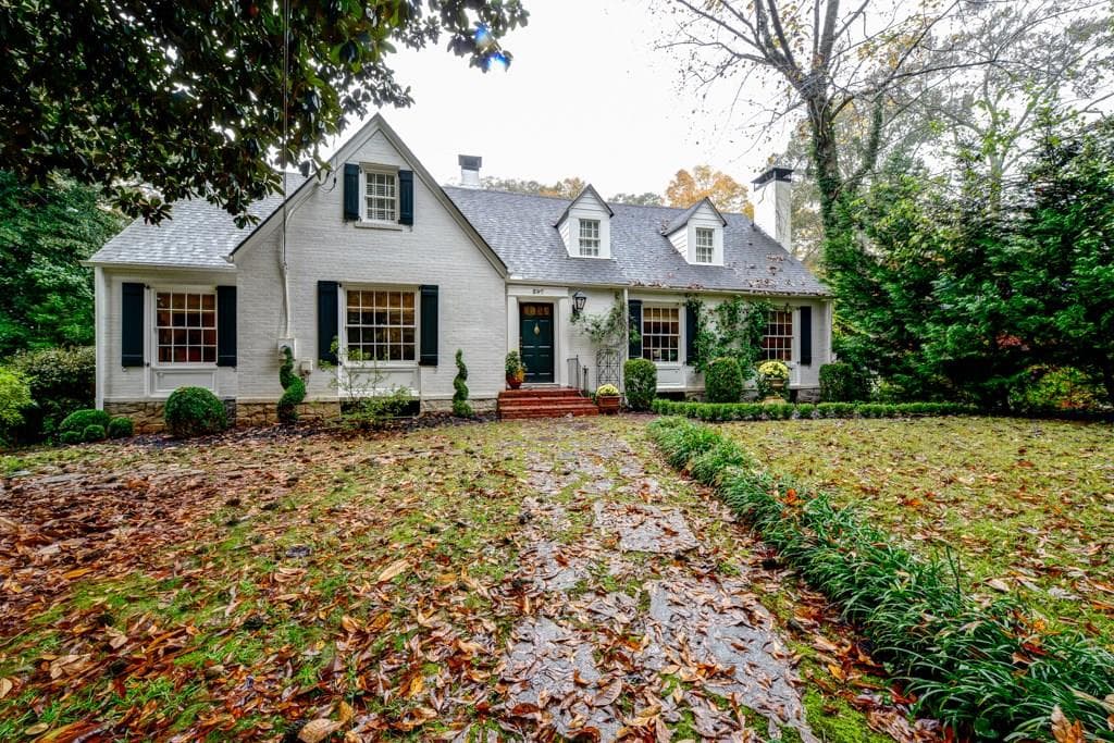 3 bedroom, 2,860 sq ft single family residence sold at 247 Oakridge Avenue, Atlanta, GA 30317