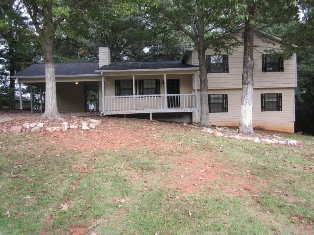 3 bedroom, 1,734 sq ft single family residence sold at 352 Kings Hill Court, Lawrenceville, GA 30045