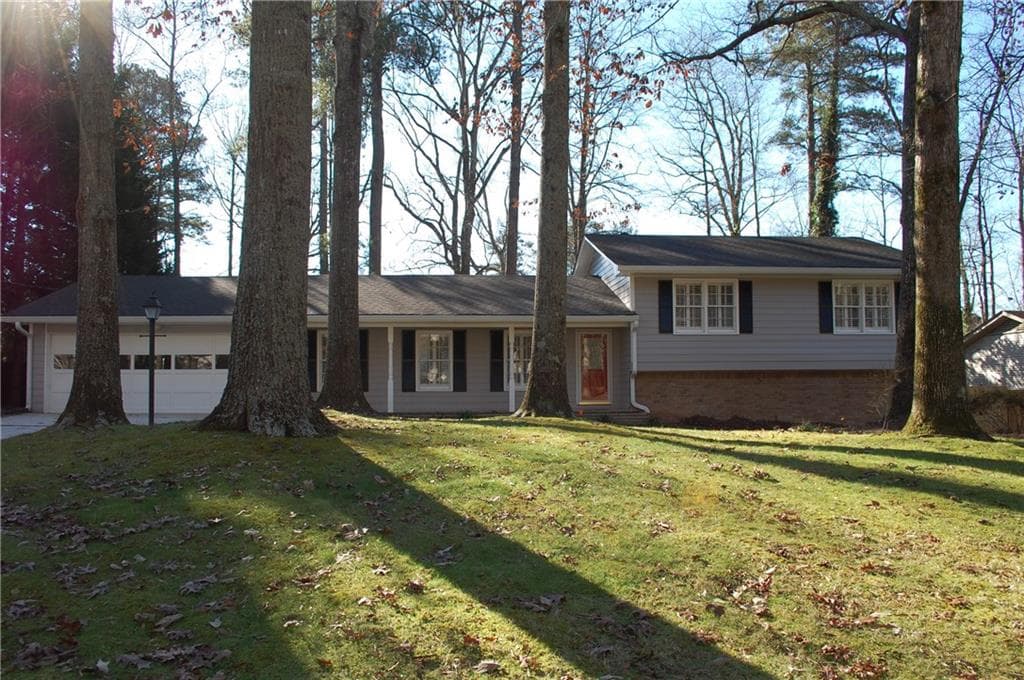 2555 Andover Drive, Dunwoody, GA 30360 — most recent listing photo