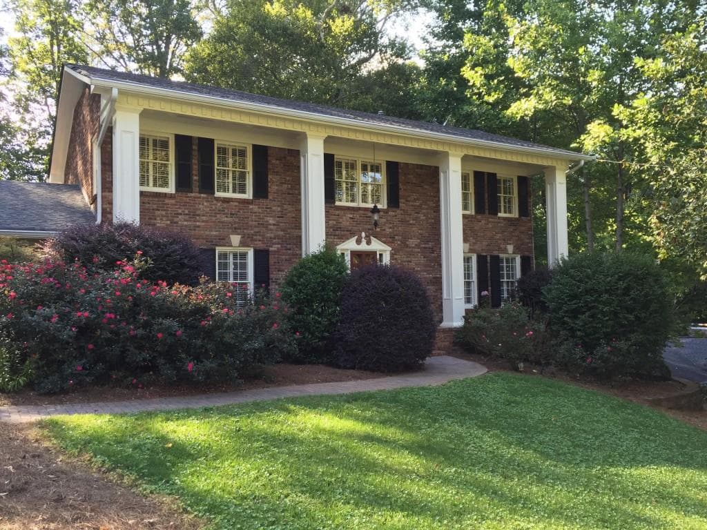 5 bedroom, 3,431 sq ft single family residence sold at 1992 Starfire Drive, Atlanta, GA 30345