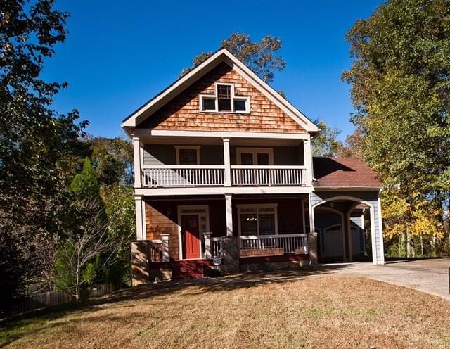 3 bedroom, 2,258 sq ft single family residence sold at 2409 Mckenzie Trace, Atlanta, GA 30316