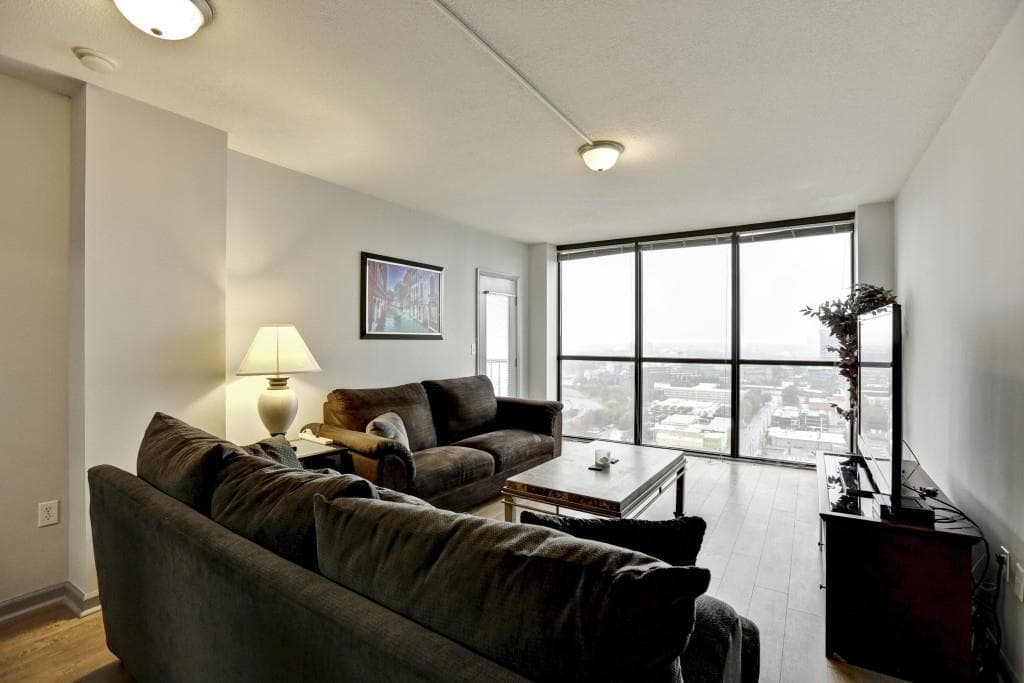1 bedroom, 772 sq ft condominium sold at 1280 W Peachtree Street 2803, Atlanta, GA 30309