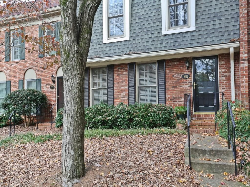 281 The South Chace, Sandy Springs, GA 30328 — most recent listing photo