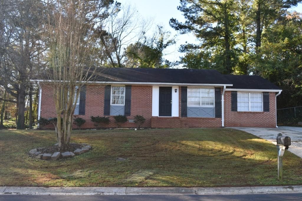 4 bedroom, 1,300 sq ft single family residence sold at 28 Duke Drive, Lawrenceville, GA 30046