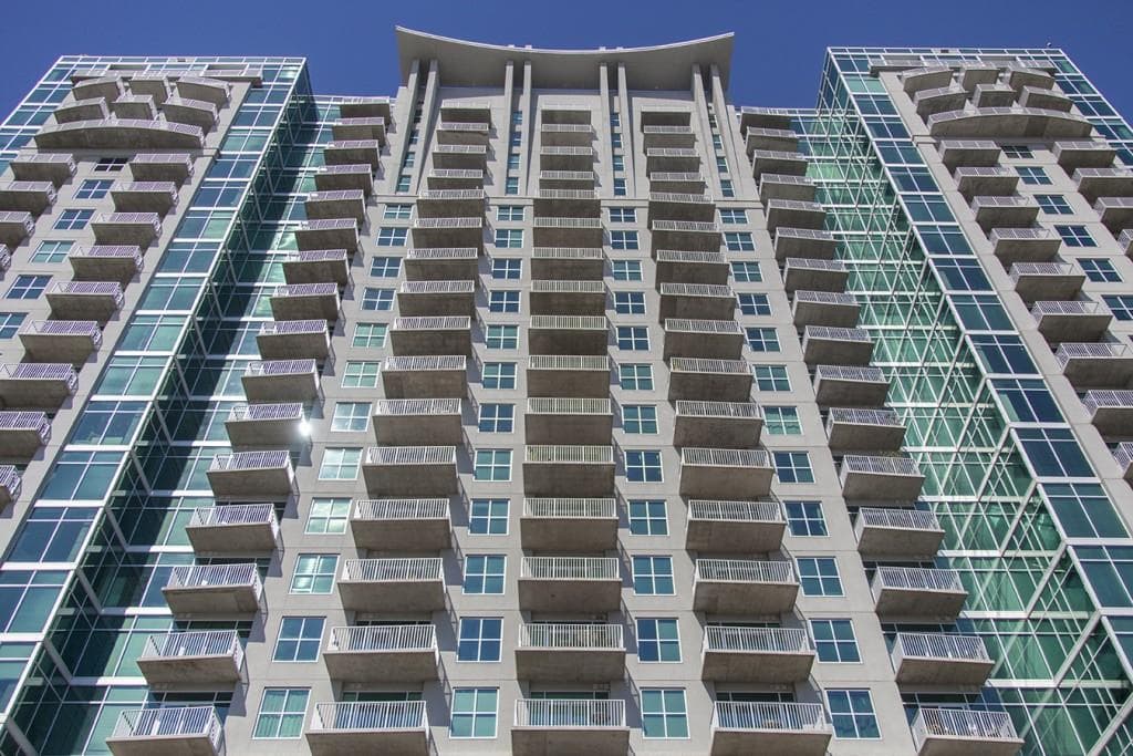 1 bedroom, 771 sq ft condominium sold at 250 Pharr Road 512, Atlanta, GA 30305