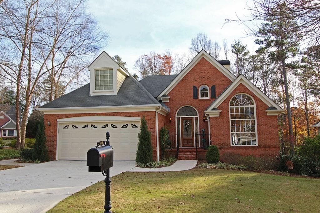 3 bedroom, 2,059 sq ft single family residence sold at 6165 Harbour Overlook, Alpharetta, GA 30005