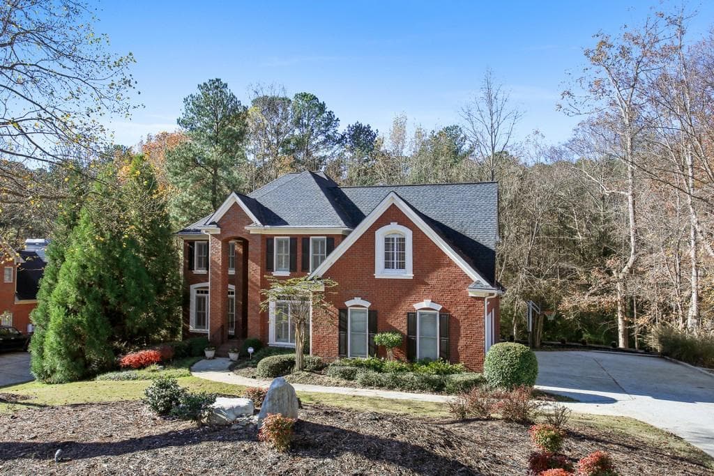 5 bedroom, 3,759 sq ft single family residence sold at 1180 Regency Center Drive, Atlanta, GA 30331