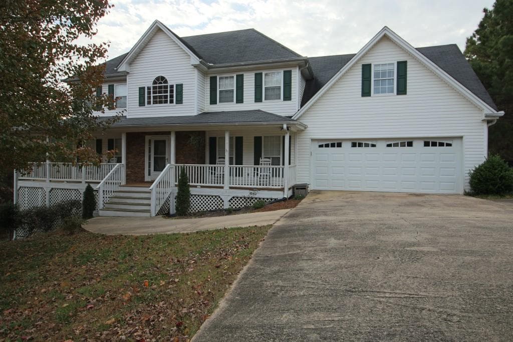 3 bedroom, 1,971 sq ft single family residence sold at 100 Valley Brook Drive, Dawsonville, GA 30534