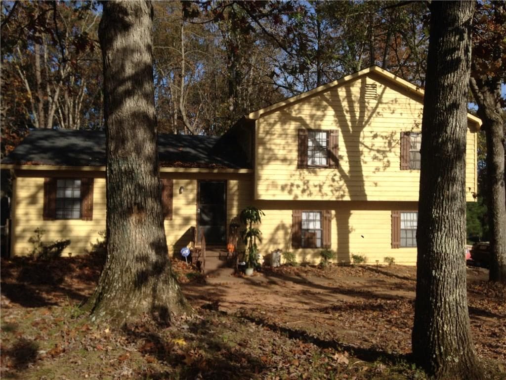 3 bedroom, 1,304 sq ft single family residence sold at 70 Landmark Court, Marietta, GA 30060