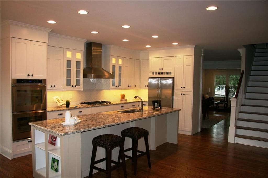 4 bedroom, 4,100 sq ft single family residence sold at 31 Honour Circle, Atlanta, GA 30305