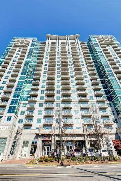 2 bedroom, 1,060 sq ft condominium sold at 250 Pharr Road 1610, Atlanta, GA 30305