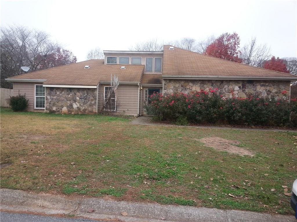 3 bedroom, 1,510 sq ft single family residence sold at 1065 Samuel Drive, Norcross, GA 30093