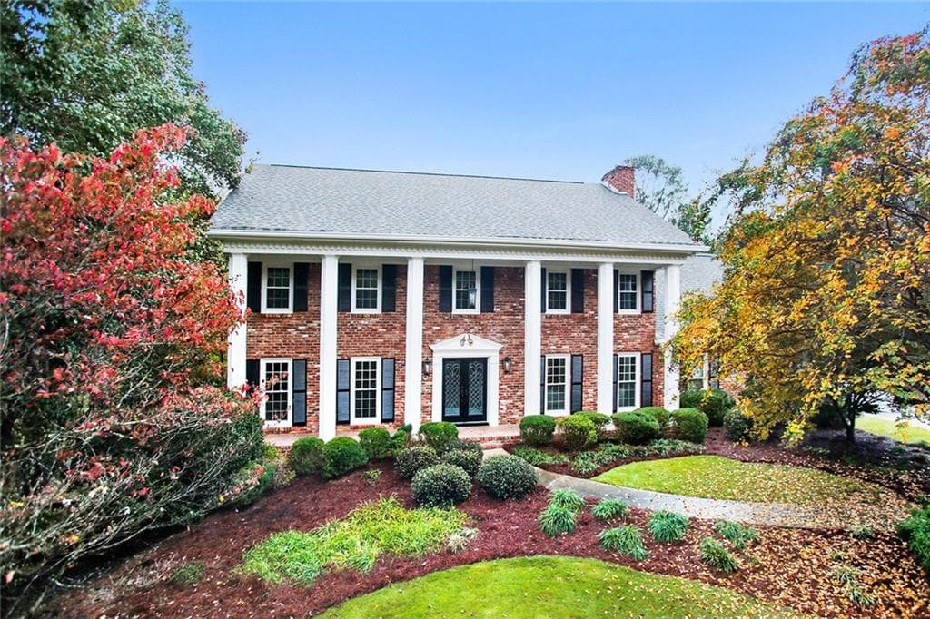 5 bedroom, 4,528 sq ft single family residence sold at 7535 Chaparral Drive, Atlanta, GA 30350