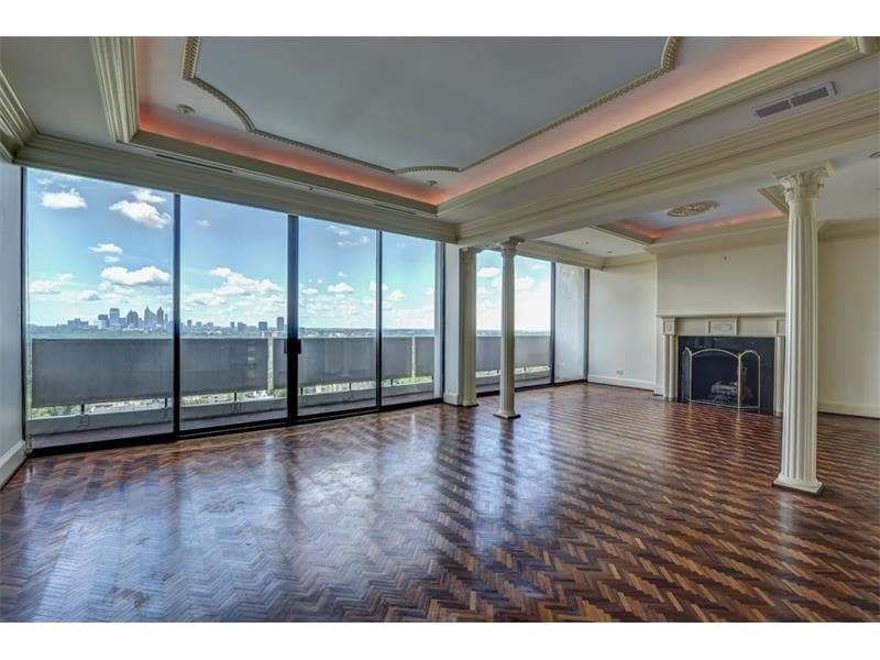 3 bedroom, 3,188 sq ft condominium sold at 2575 Peachtree 25 A/B, Atlanta, GA 30305