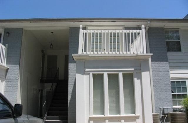 2 bedroom, 875 sq ft condominium sold at 1212 Utoy Springs Road 28, Atlanta, GA 30331