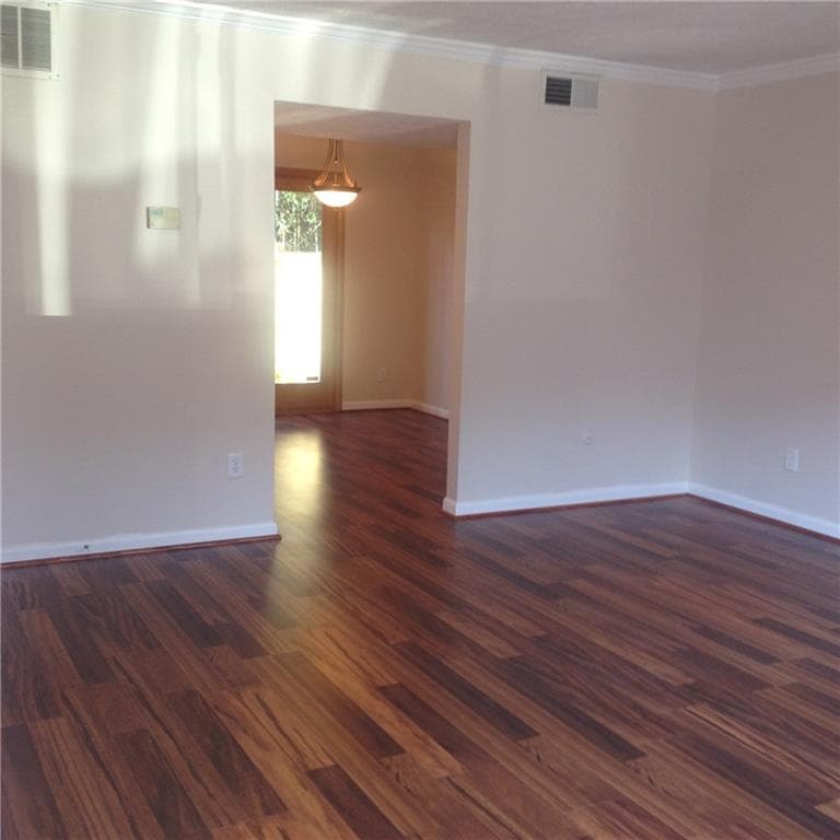 2 bedroom, 1,036 sq ft condominium sold at 120 Biscayne Drive C8, Atlanta, GA 30309