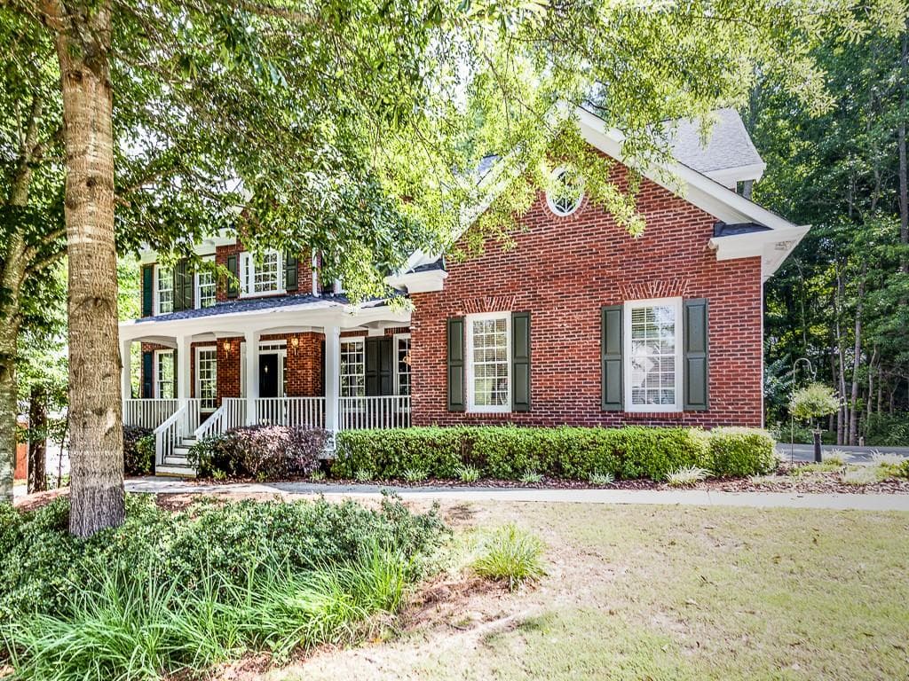 4 bedroom, 4,126 sq ft single family residence sold at 233 Jeffrey Drive, Woodstock, GA 30188