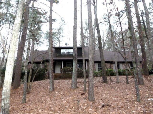 4 bedroom, 3,265 sq ft single family residence sold at 370 Devilla Trace, Fayetteville, GA 30214