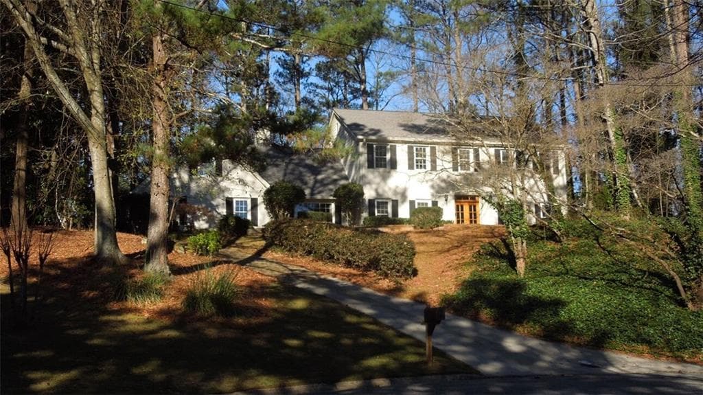 5 bedroom, 3,643 sq ft single family residence sold at 6400 NW Blackwater Trail, Atlanta, GA 30328