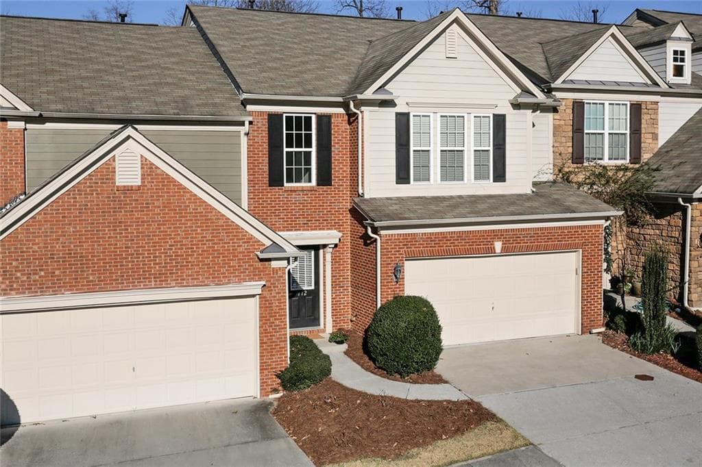 3 bedroom, 1,952 sq ft townhouse sold at 5800 Oakdale Road 112, Mableton, GA 30126