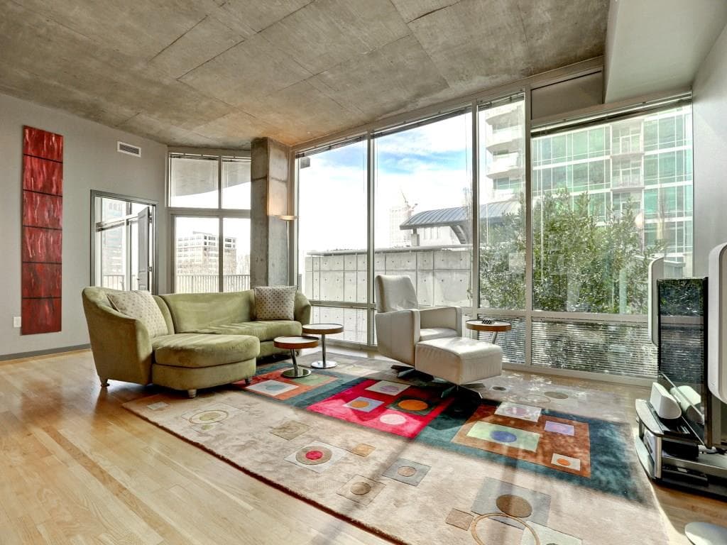 1 bedroom, 824 sq ft condominium sold at 923 Peachtree Street 828, Atlanta, GA 30309