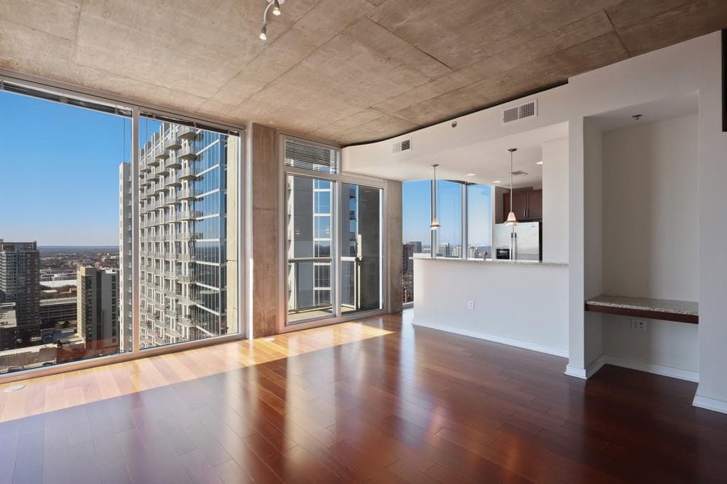 1 bedroom, 802 sq ft condominium sold at 855 Peachtree Street 2201, Atlanta, GA 30308