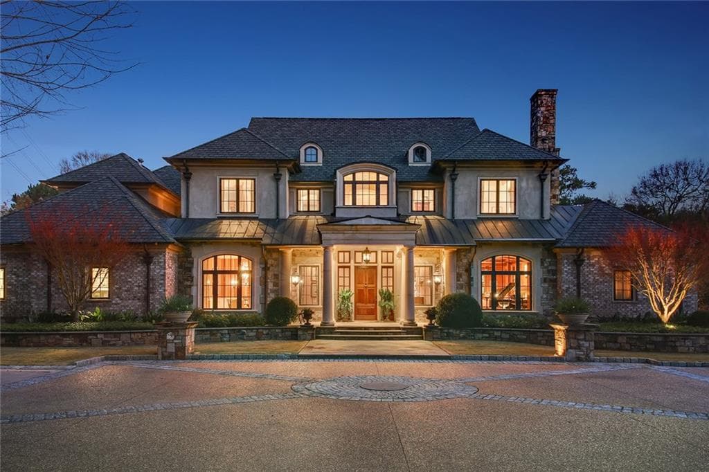 5 bedroom single family residence sold at 2874 Rivermeade Drive, Atlanta, GA 30327