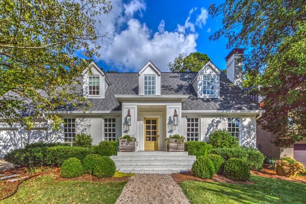 4 bedroom, 3,963 sq ft single family residence sold at 2603 Winslow Drive, Atlanta, GA 30305