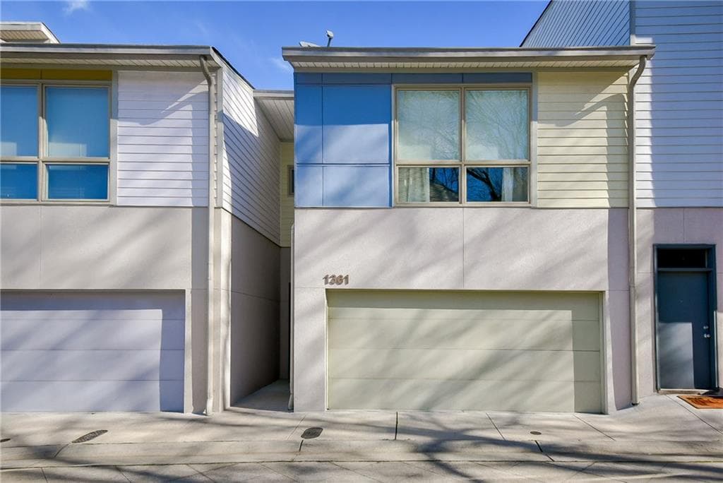 2 bedroom townhouse sold at 1361 Stirling Circle 13, Atlanta, GA 30318