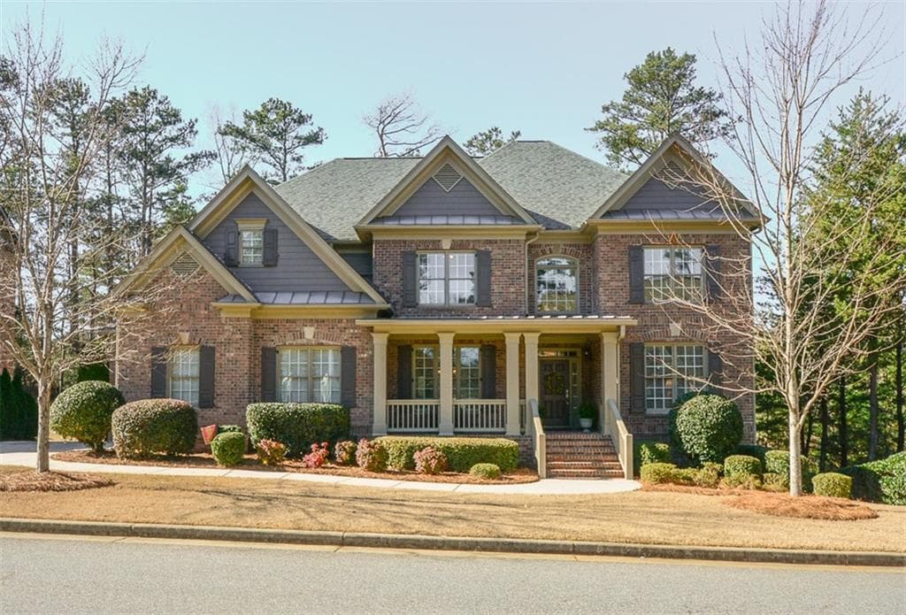 5 bedroom single family residence sold at 10550 Highgate Manor Court, Johns Creek, GA 30097